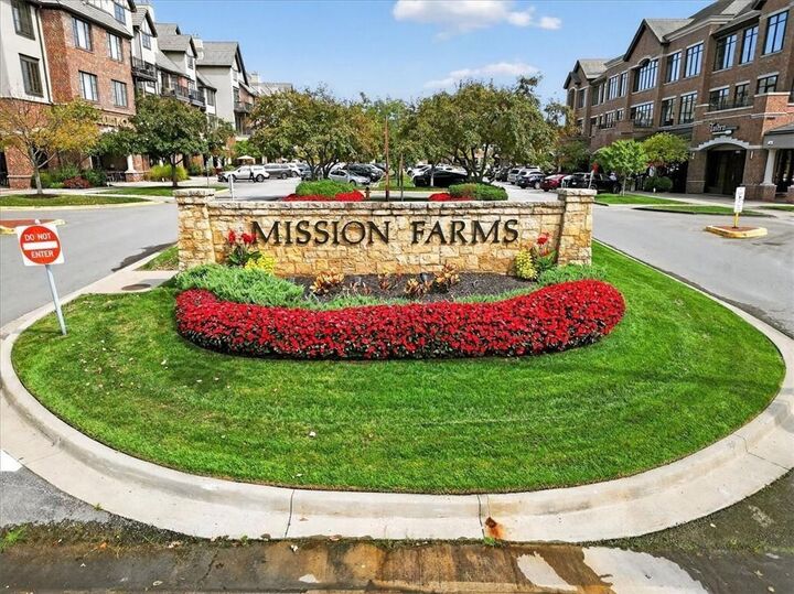 Property Photo:  10511 Mission Road 214  KS 66206 