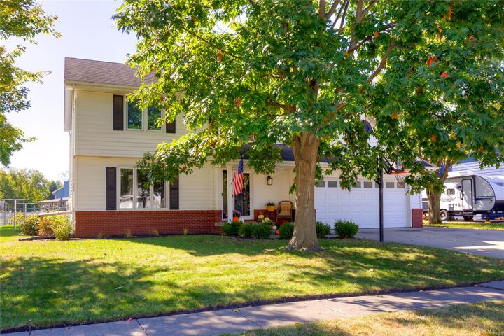 Property Photo: 801 SE Peterson Drive IA 50021