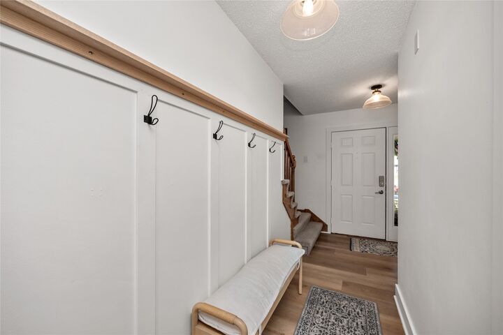 Property Photo:  801 SE Peterson Drive  IA 50021