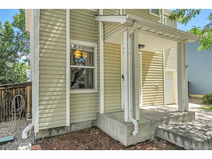 Property Photo: 1489 Hummingbird Cir CO 80601