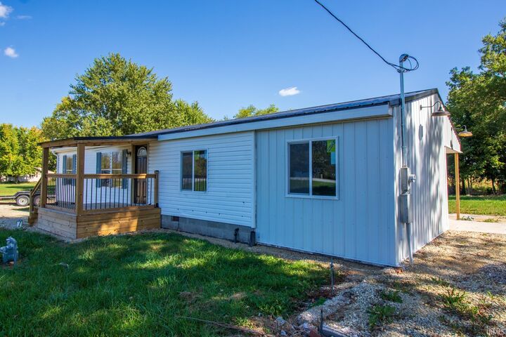 Property Photo: 6893 N US Highway 27 IN 47380