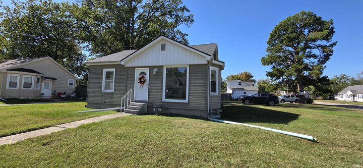 Property Photo: 1201 S Rotherwood Avenue IN 47714