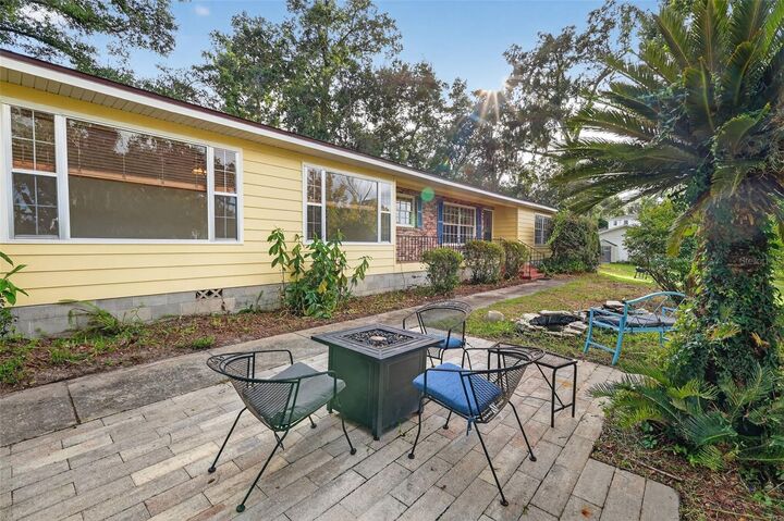 Property Photo:  714 Kay Court  FL 32757