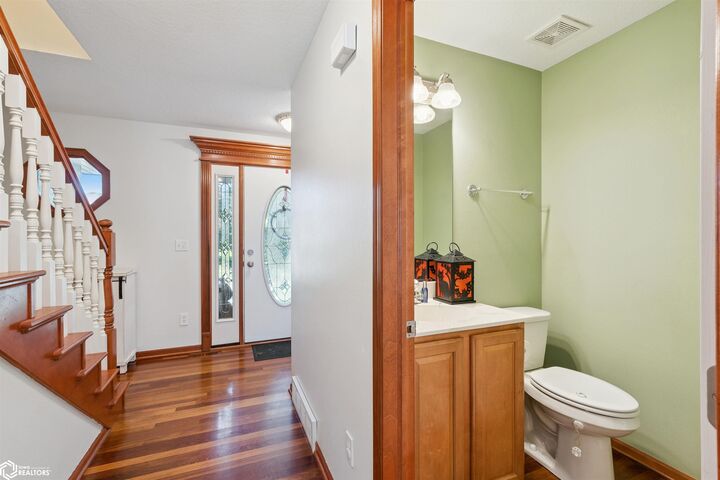 Property Photo:  503 Thunderbird Drive  IA 50158