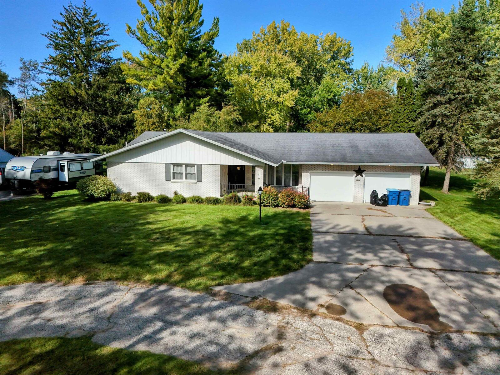 Property Photo: 1056 W Center Street MI 48732
