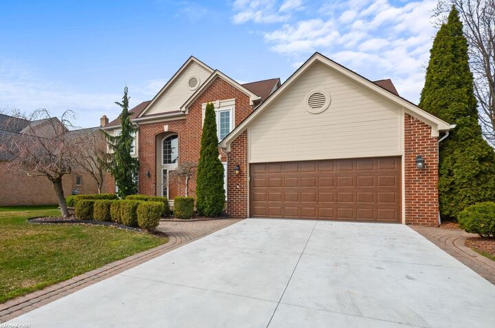Property Photo:  4287 Renee Drive  MI 48085 