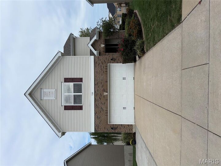 735 Sunset Lane  O'Fallon MO 63366 photo