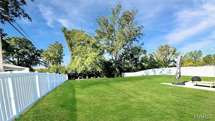 Property Photo: 1425 Craig Road MO 63146