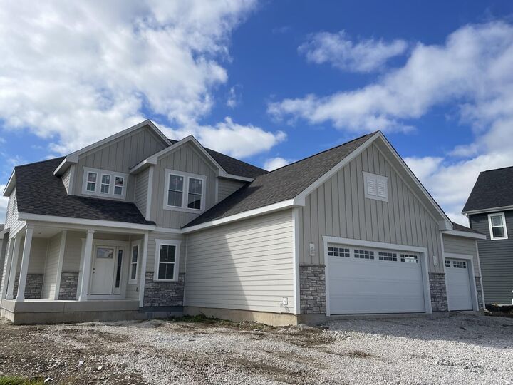 N50w19615 Tamarind Way  Menomonee Falls WI 53051 photo