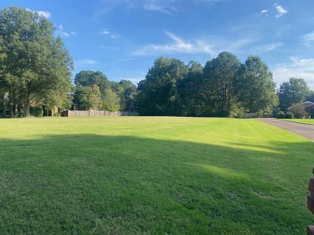 Property Photo: 9103 Riveredge Dr TN 38018