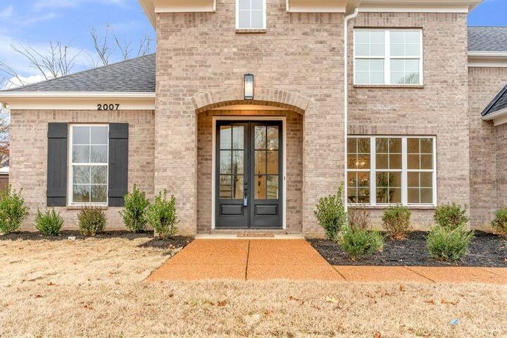 Property Photo:  2007 College Rd  MS 38672 