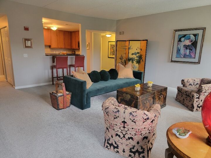Property Photo: 855 E 22nd Street 416 IL 60148