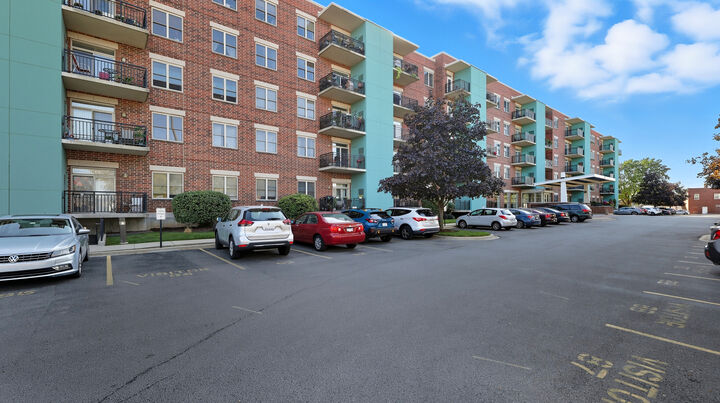 Property Photo: 9355 Irving Park Road 522 IL 60176
