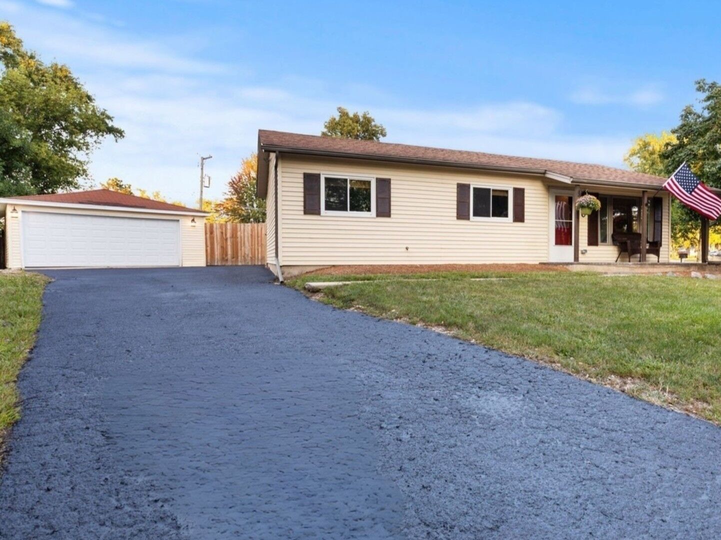 Property Photo: 233 Malibu Drive IL 60440