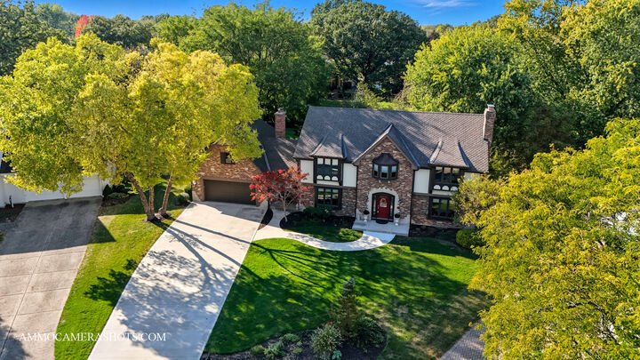 Property Photo:  12 Highgate Court  IL 60174