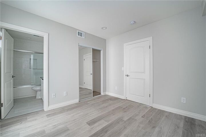 Property Photo:  6926 Morella Avenue 2  CA 91605