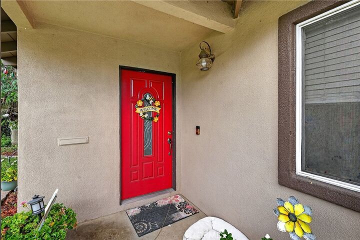 Property Photo:  951 W Kendall  CA 92882 