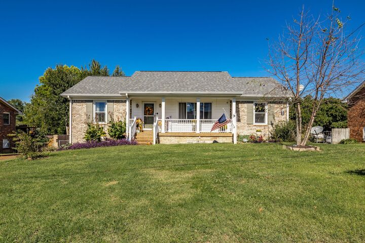 Property Photo: 109 Raindrop Ln TN 37075