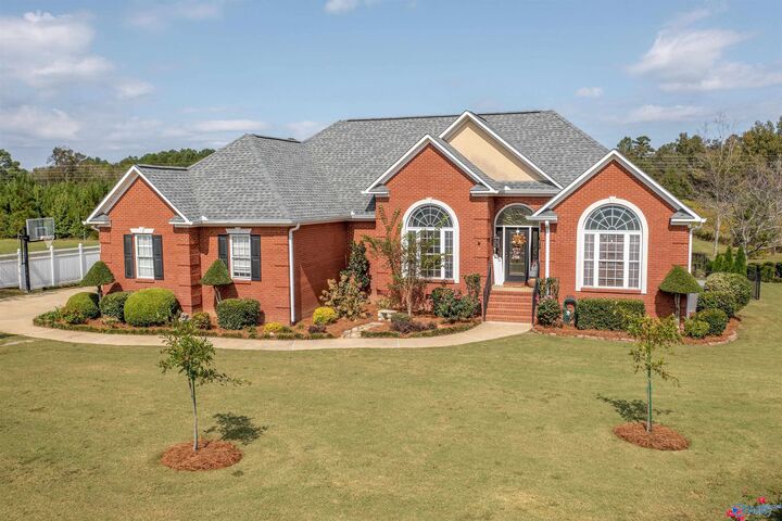 Property Photo:  203 Tonia Drive  AL 35903 