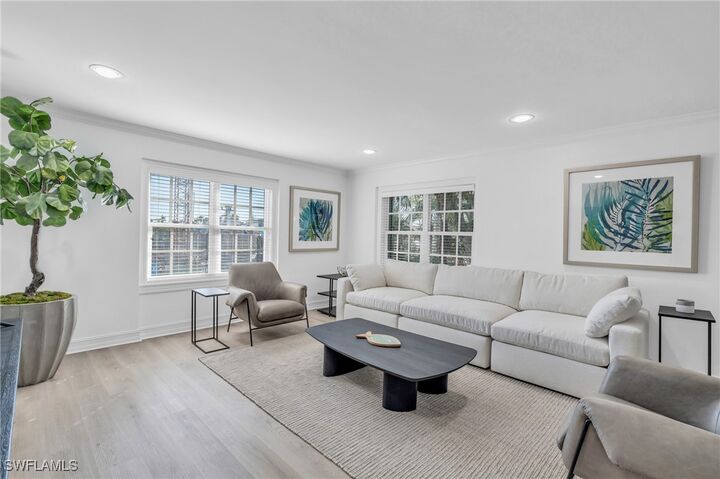 271 Broad Avenue S 203  Naples FL 34102 photo