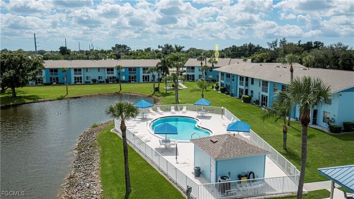 Property Photo:  1100 Pondella Road 206  FL 33909 