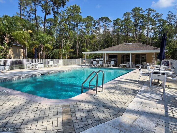Property Photo:  5622 Woodmere Lake Circle B102  FL 34112 
