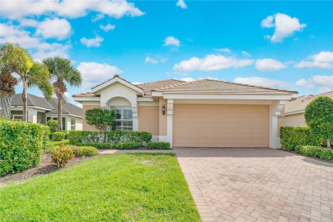 Property Photo: 2492 Hopefield Court FL 33991