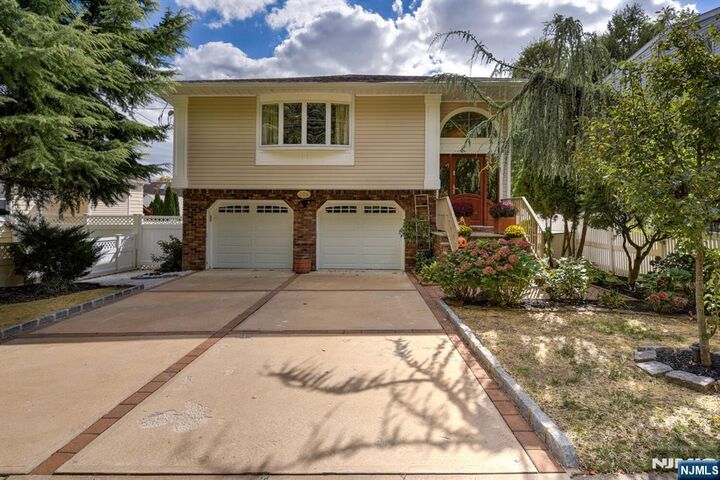 204 Gilbert Avenue  Elmwood Park NJ 07407 photo