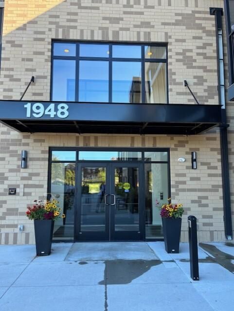 Property Photo: 1948 W Wayzata Boulevard 308 MN 55356