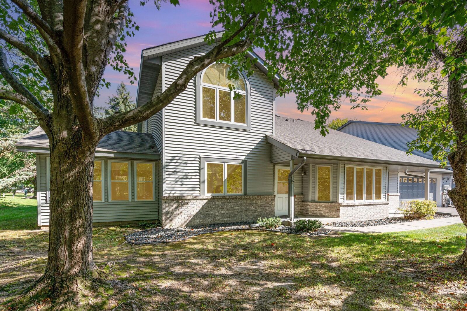 Property Photo: 2523 Sumac Ridge MN 55110