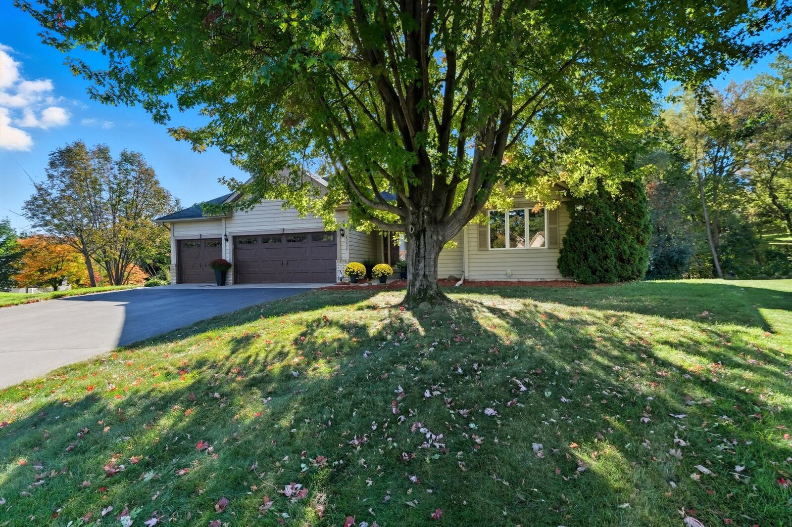 Property Photo: 20698 Jasmine Circle MN 55044