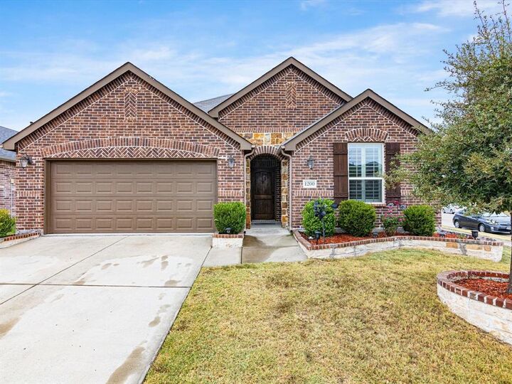 Property Photo: 1200 Roadrunner Drive TX 75068