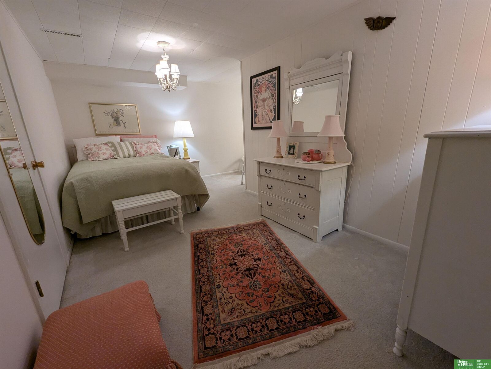 Property Photo: 11823 Mason Plaza NE 68154