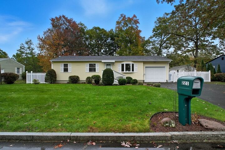 Property Photo: 221 Glenoak Dr MA 01129