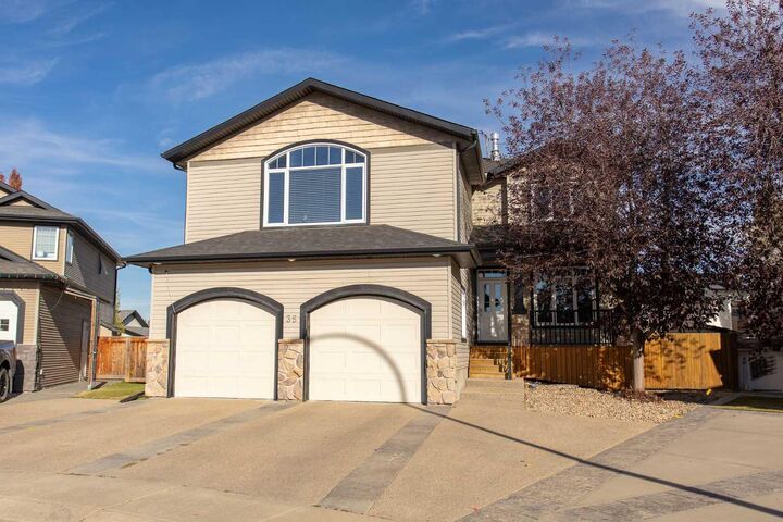 35 Woodrow Close  Red Deer AB T4N 7G1 photo