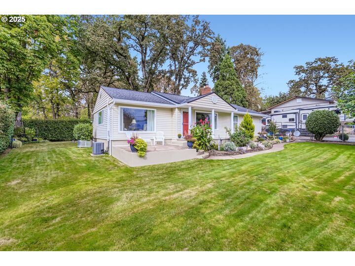 Property Photo: 4711 SE Roethe Rd OR 97267