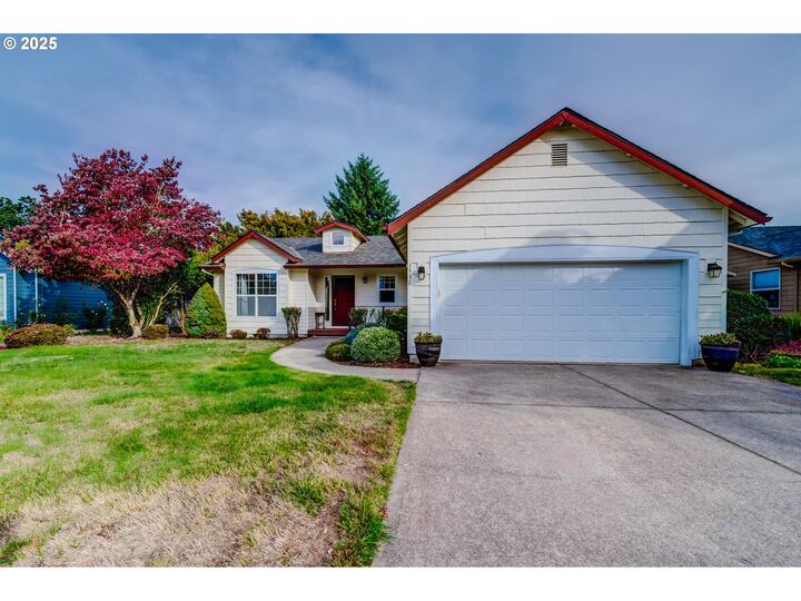 Property Photo: 1537 Hummingbird Ln OR 97383