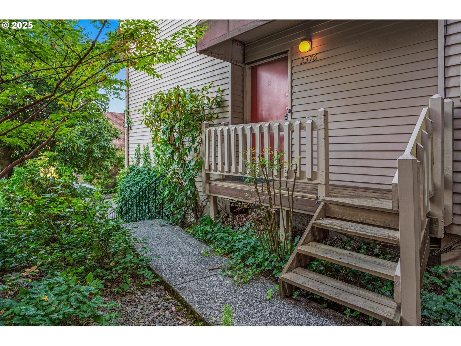 Property Photo: 2376 SW Cedar St OR 97205