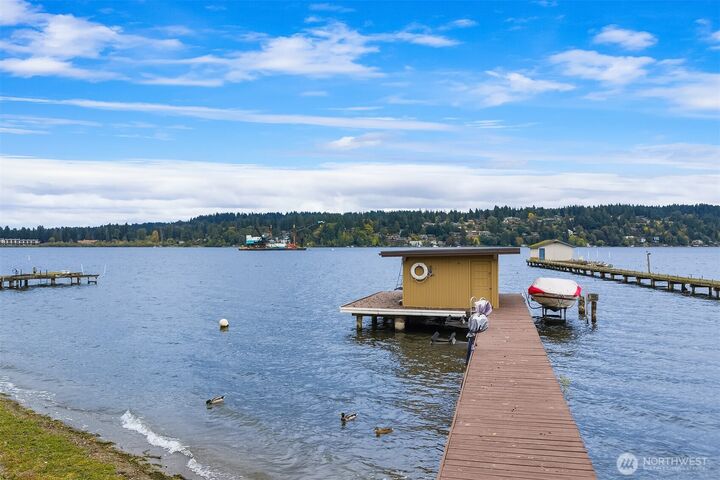 Property Photo: 4728 NE 172nd Street WA 98155