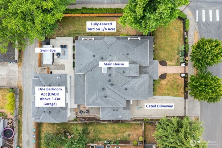Property Photo: 603 9th Avenue WA 98033