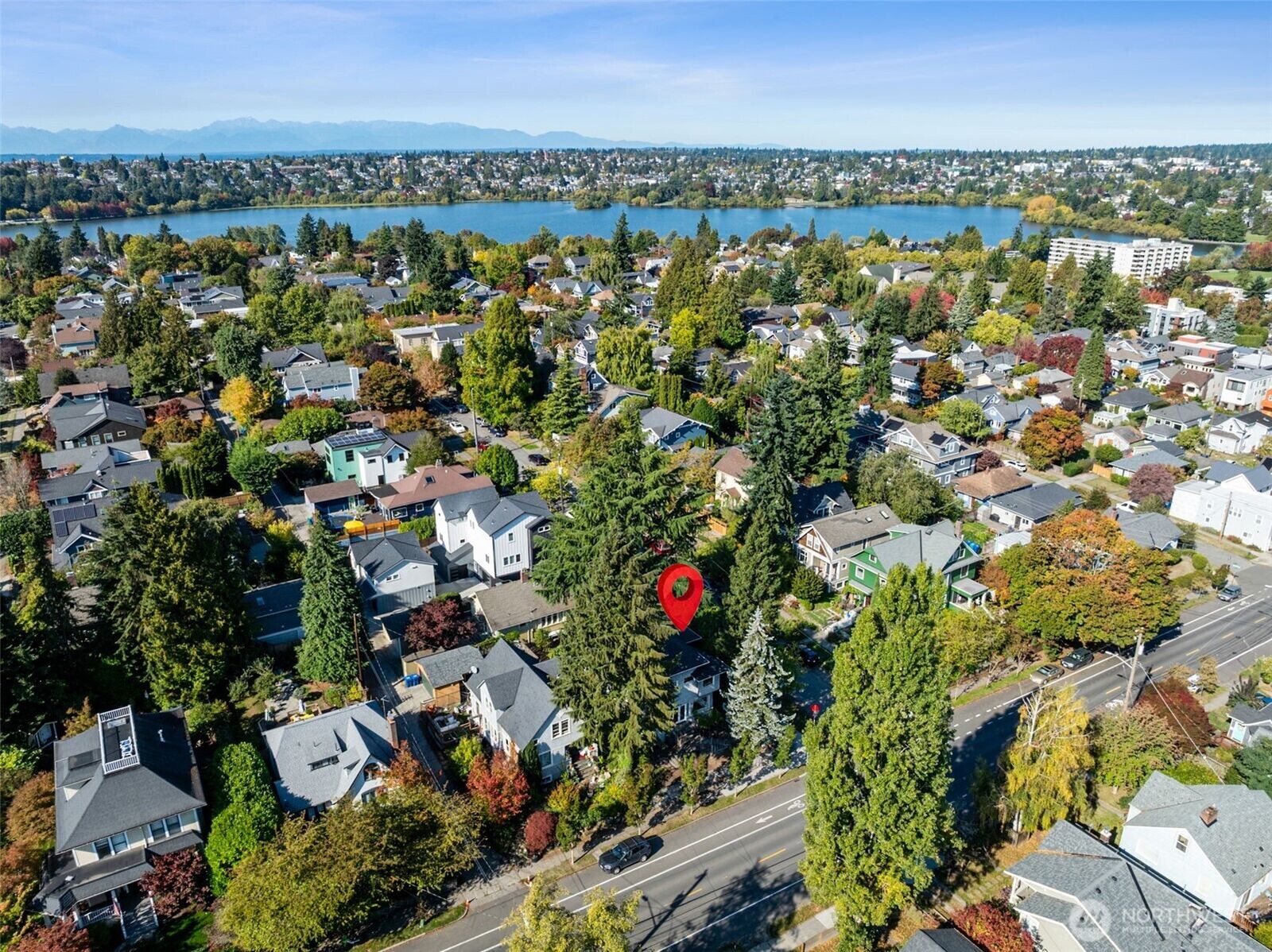 Property Photo:  6119  Latona Avenue NE  WA 98115 