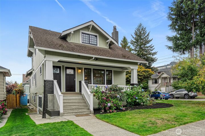 Property Photo: 1001 N 49th Street B WA 98103