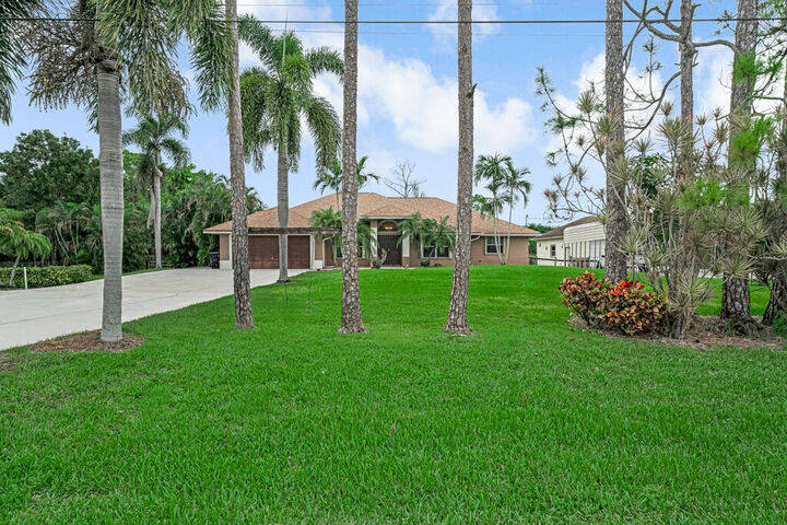 Property Photo: 15097 N 72nd Court FL 33470