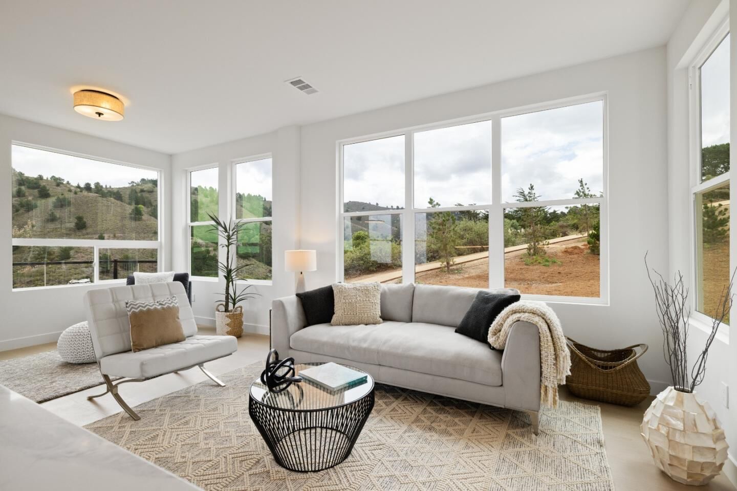 Property Photo: 823 Fassler 823 CA 94044