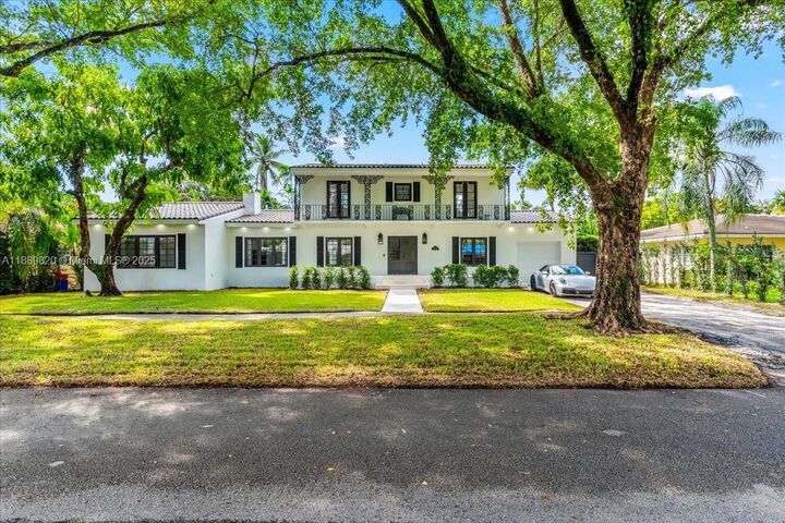 1426 Robbia Ave  Coral Gables FL 33146 photo
