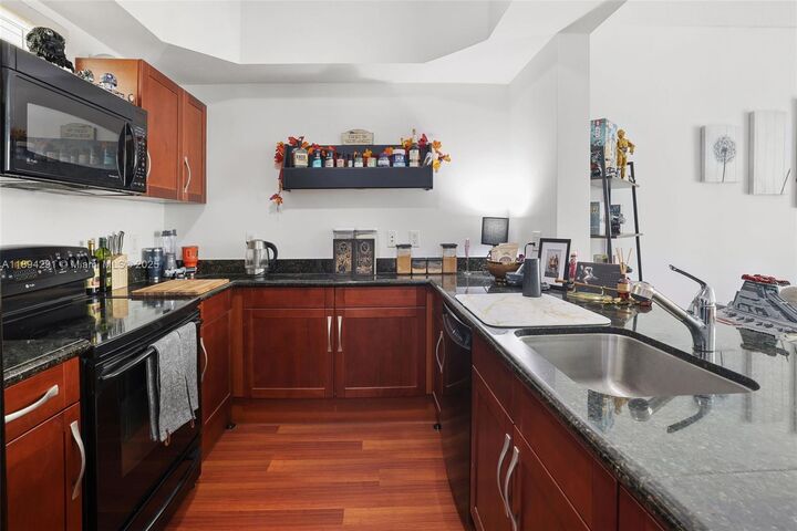 Property Photo: 7270 SW 89th St C506 FL 33156