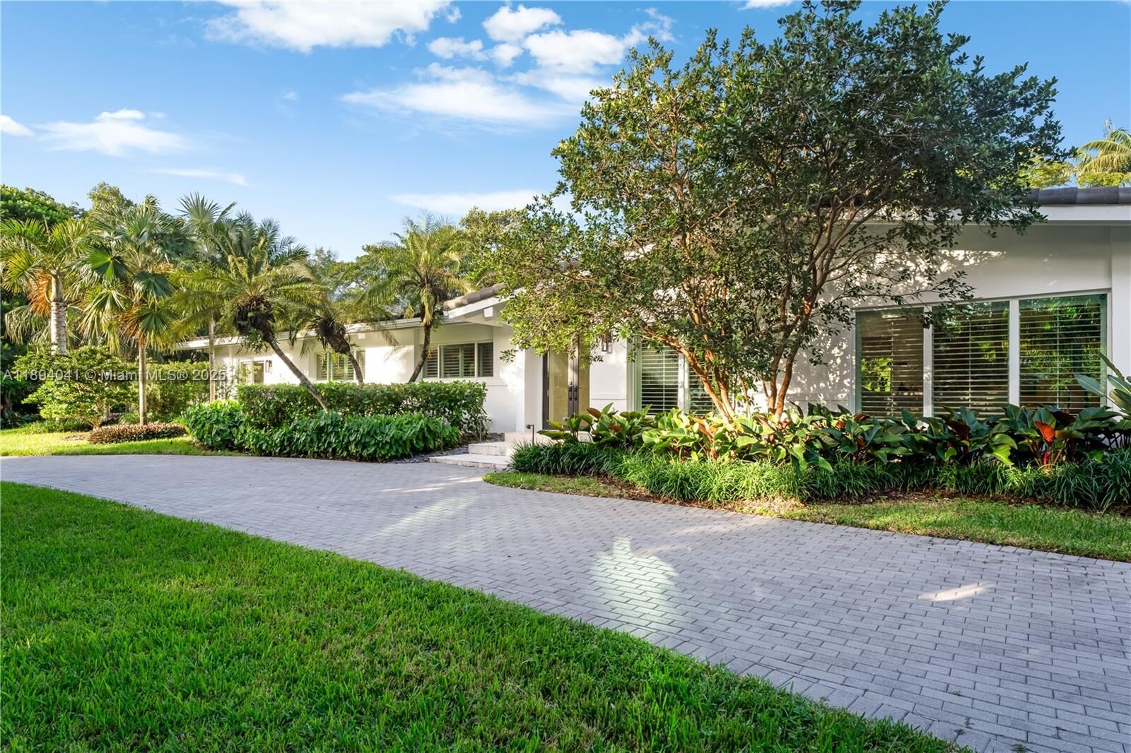 Property Photo:  12220 Pine Needle Ln  FL 33156