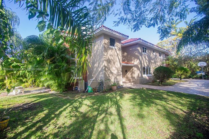Property Photo: 1543 Dorado Ave FL 33146