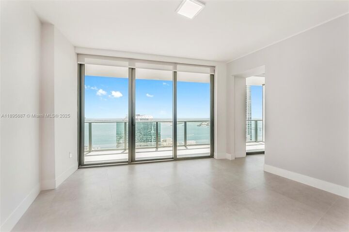 Property Photo: 1300 S Miami Ave 4804 FL 33130