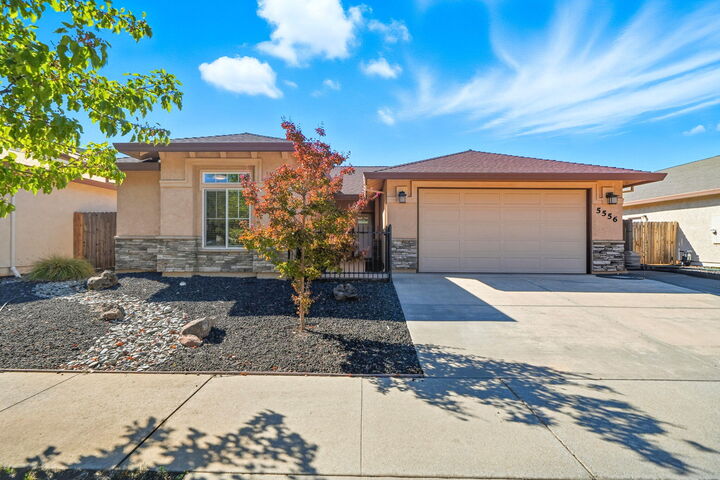 5556 Muir Peak Road  Redding CA 96002 photo